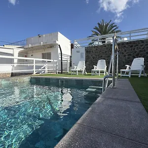 la-vizcainita-2-bedroom-villa-with-patio-and-bbq.in-canary-islands.com/